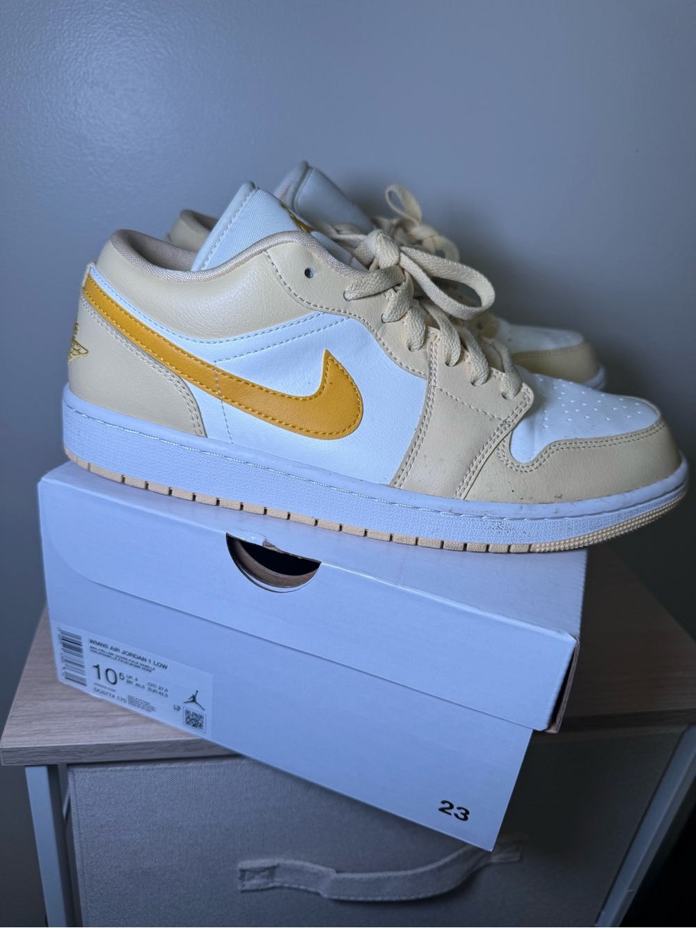 Jordan Low-Top Sneakers in Cream, White & Yellow